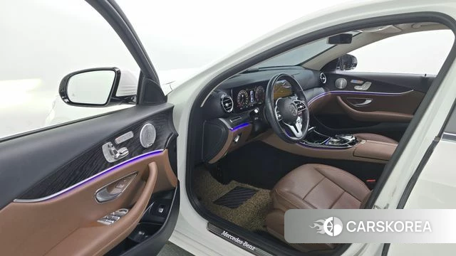 Mercedes-Benz E-Class W213 id 4402815 из Кореи 32