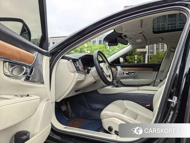 Volvo S90 id 4209626 из Китая 17