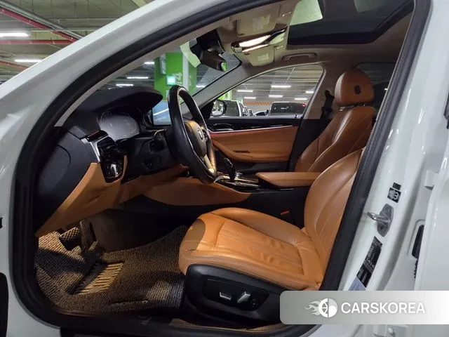 BMW 5 Series (G30) id 3598598 из Кореи 15