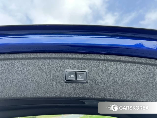 Audi Q5L id 4278269 из Китая 20