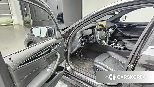 BMW 5 Series (G30) id 3675294 из Кореи 20