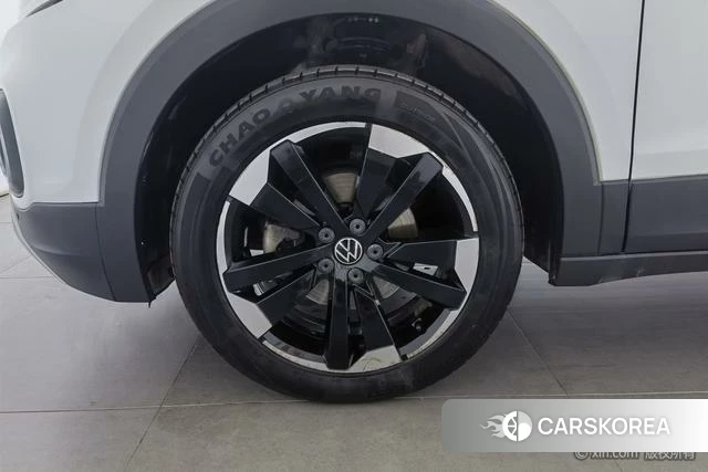 Volkswagen Exploring the shadow id 4273835 из Китая 24