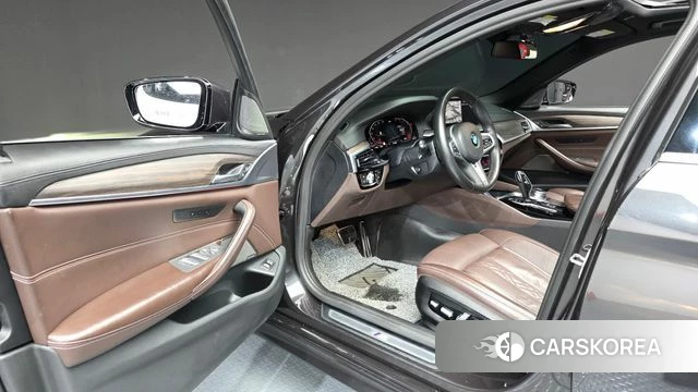 BMW 5 Series (G30) id 4250660 из Кореи 20