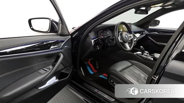 BMW 5 Series (G30) id 3372362 из Кореи 20