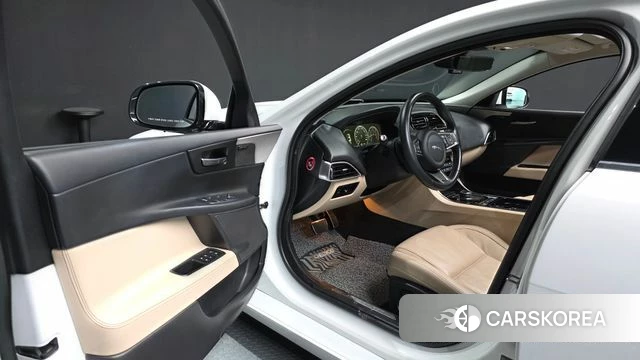 Jaguar XE id 4620391 из Кореи 20