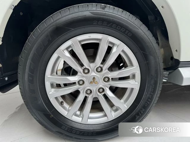 Mitsubishi  Pajero (imported) id 3902082 из Китая 15