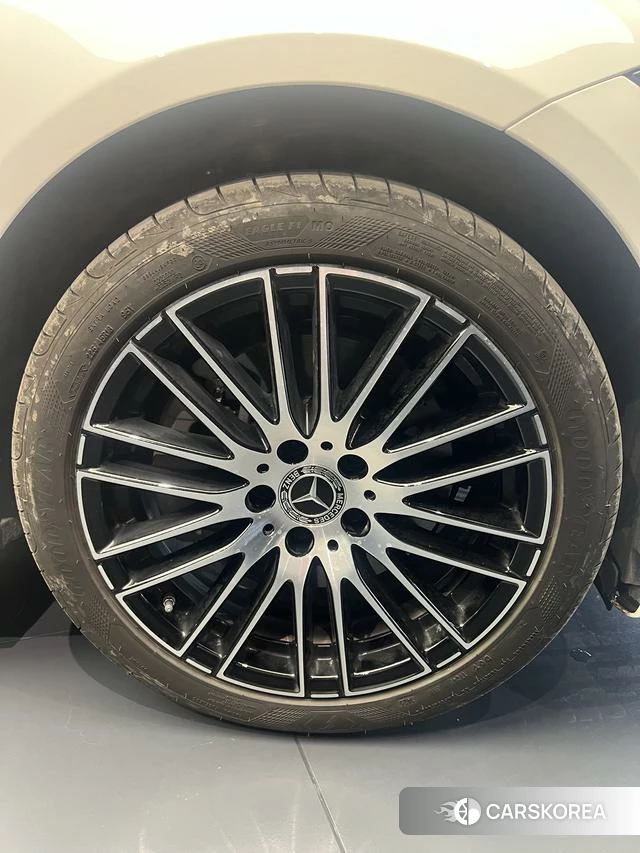Mercedes-Benz Class C id 4290459 из Китая 17