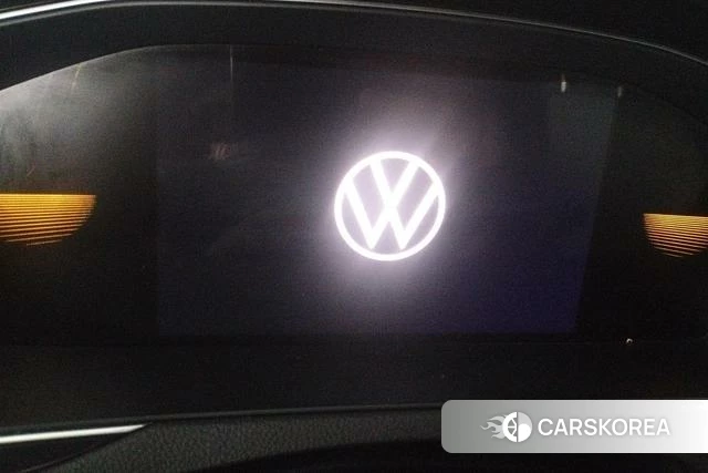 Volkswagen Magotan id 4336228 из Китая 17