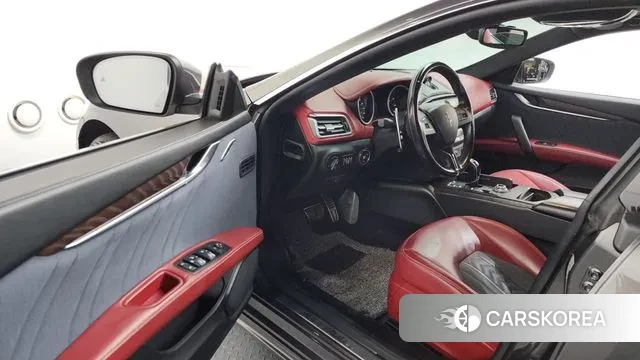 Maserati Ghibli id 3672926 из Кореи 20
