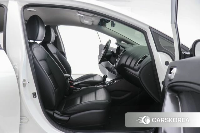 Kia The New K3 id 4351367 из Кореи 20