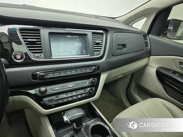 Kia The New Carnival id 3917040 из Кореи 19