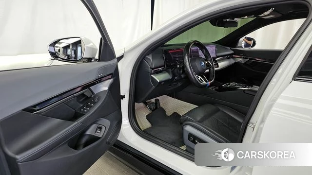 BMW i5 (G60) id 4308346 из Кореи 35