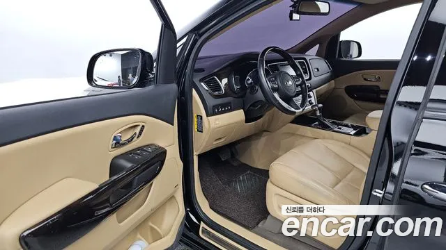 Kia The New Carnival id 2718611 из Кореи 20