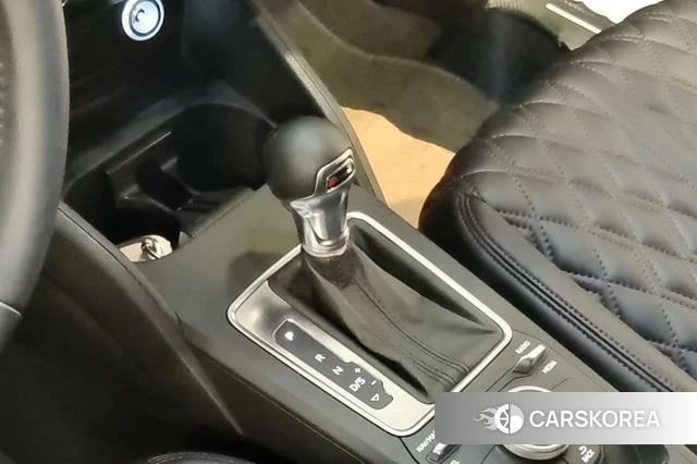 Audi Q2L id 3939480 из Китая 17