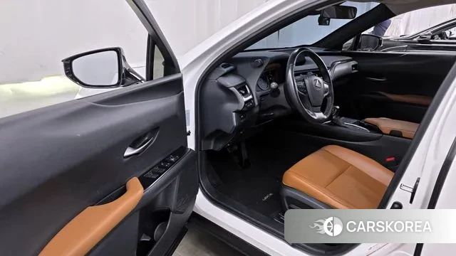 Lexus UX250h id 3626515 из Кореи 20