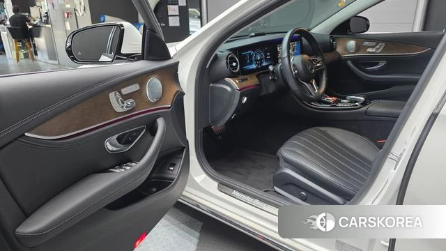 Mercedes-Benz E-Class W213 id 4551632 из Кореи 31