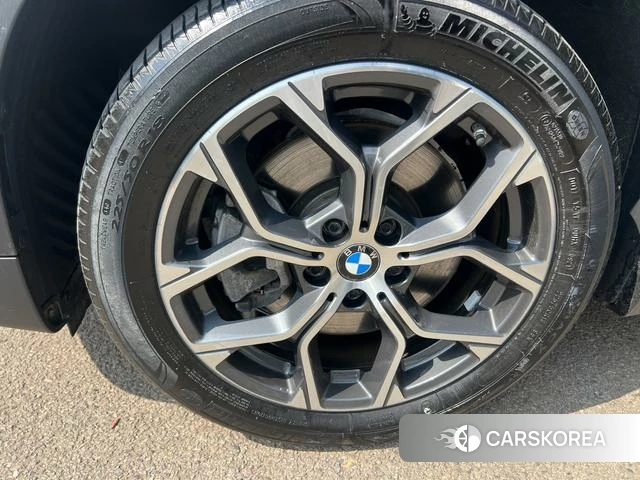 BMW X1 id 3876272 из Китая 16
