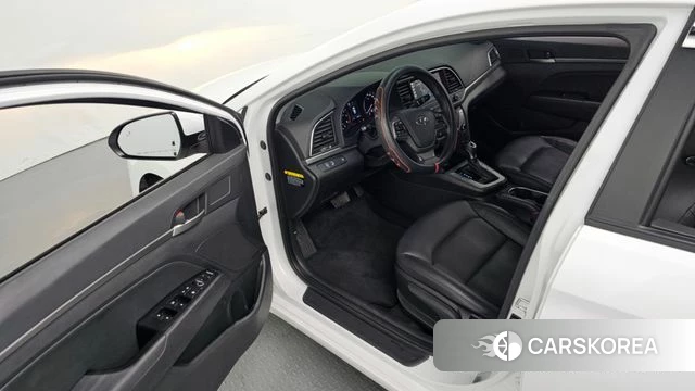 Hyundai Avante AD id 4384833 из Кореи 30