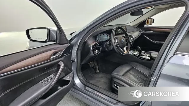 BMW 5 Series (G30) id 3055638 из Кореи 20