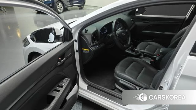 Hyundai Avante AD id 4502786 из Кореи 30
