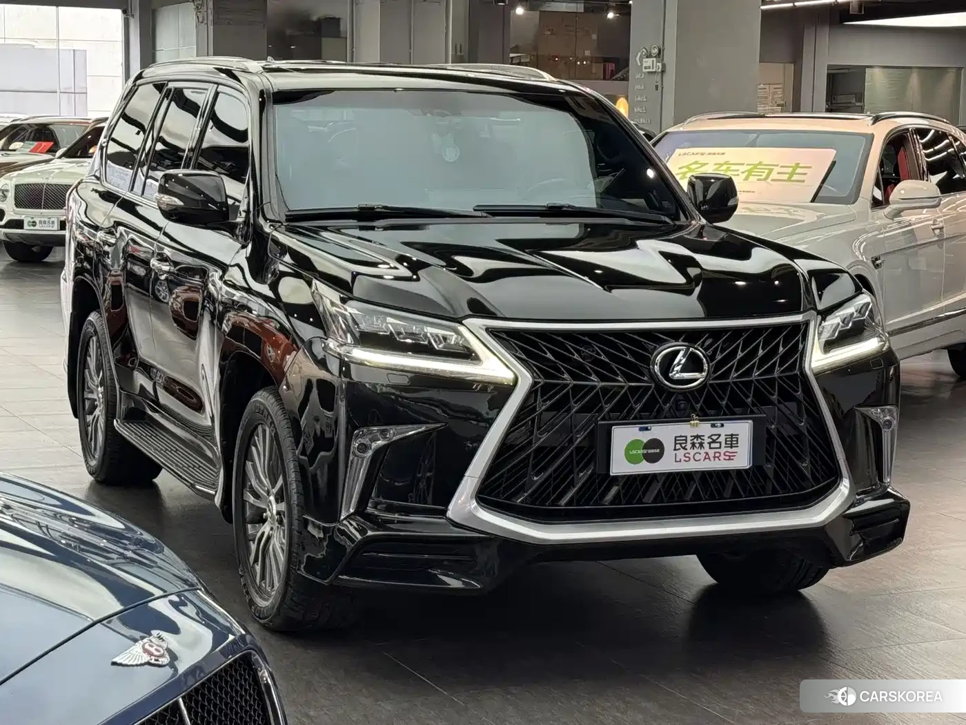Lexus LX id 4622682 из Китая 17