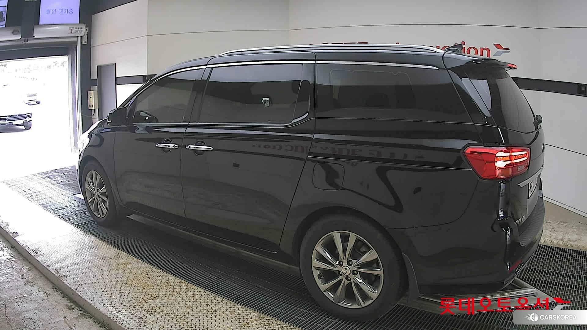 Kia Carnival id 4312630 из Кореи 37