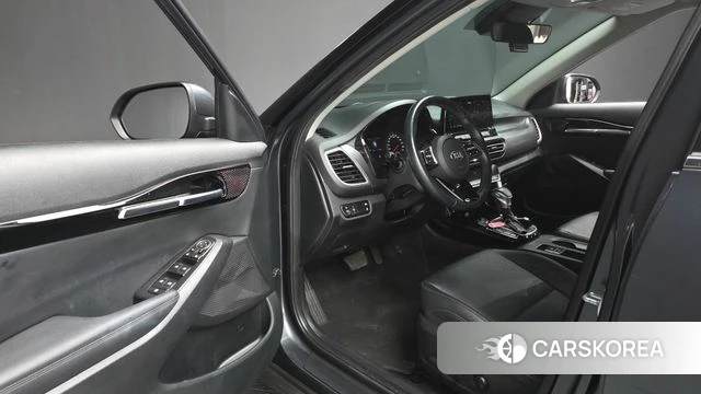Kia Seltos id 4507821 из Кореи 31