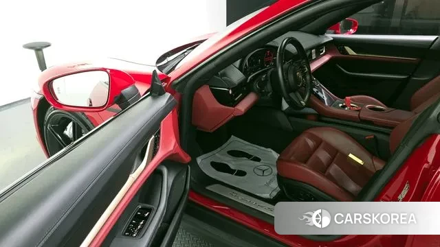 Porsche Taycan id 3094225 из Кореи 20