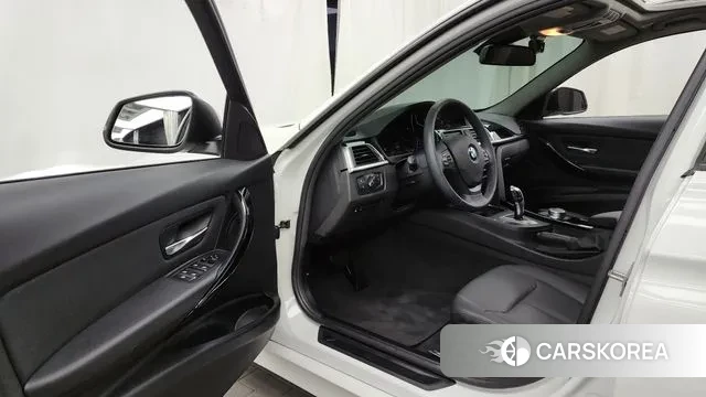 BMW 3 Series (F30) id 3742528 из Кореи 20