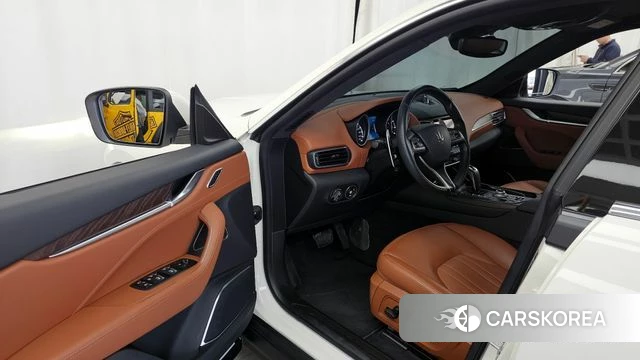 Maserati Levante id 4356121 из Кореи 33