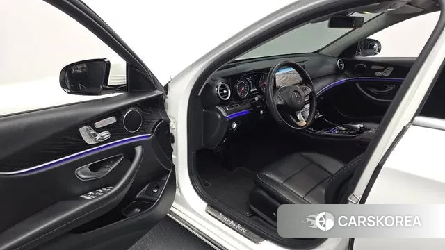 Mercedes-Benz E-Class W213 id 3789602 из Кореи 20