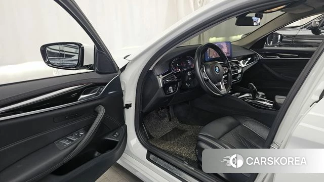 BMW 5 Series (G30) id 3833607 из Кореи 20