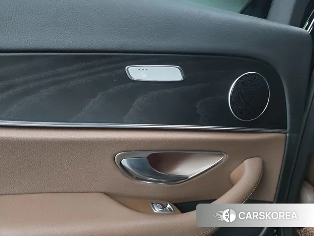 Mercedes-Benz E-Class W213 id 3621124 из Кореи 17