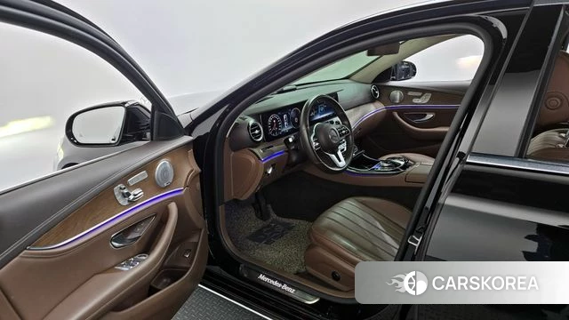 Mercedes-Benz E-Class W213 id 4389852 из Кореи 32