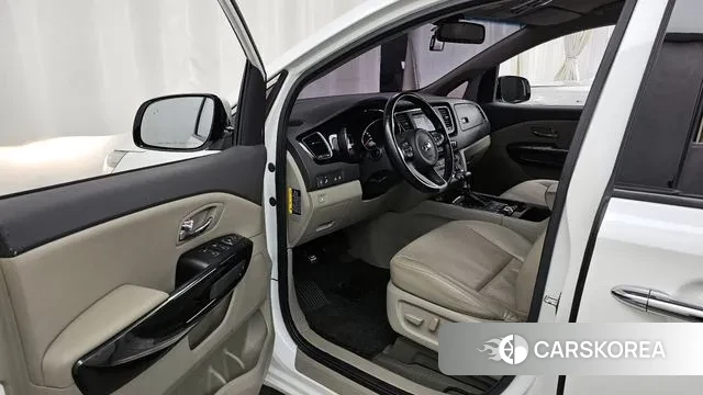 Kia All New Carnival id 3210225 из Кореи 20