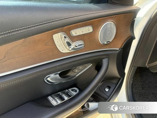 Mercedes-Benz E-Class W213 id 4563229 из Кореи 13