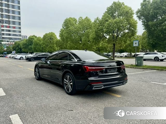 Audi A6L id 4307049 из Китая 14