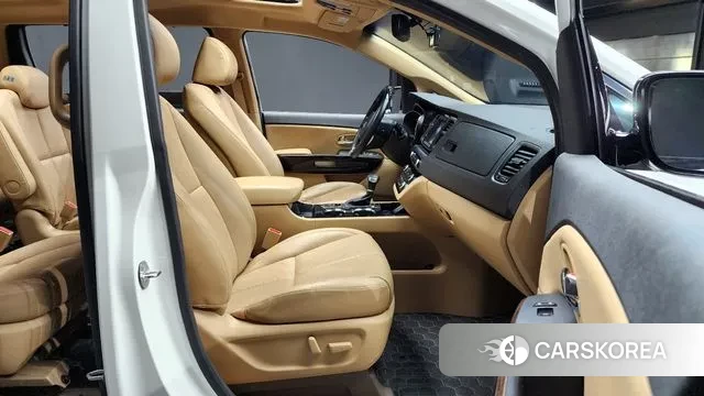 Kia The New Carnival id 2971394 из Кореи 20