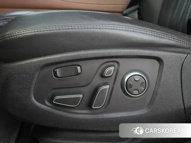 Genesis G90 id 3718481 из Кореи 20