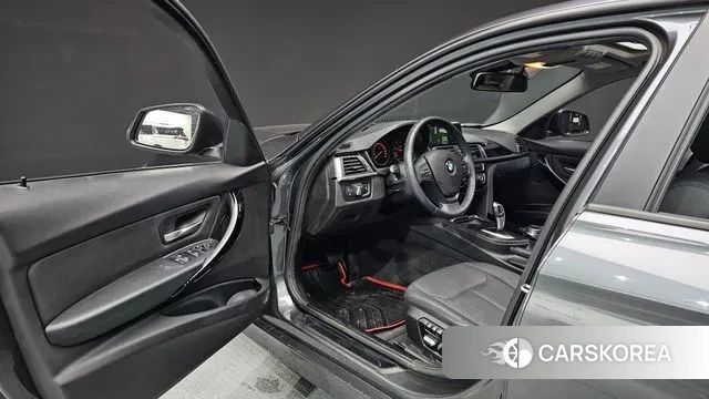 BMW 3 Series (F30) id 3429572 из Кореи 20