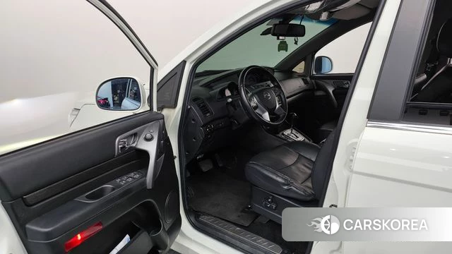 Ssangyong Korando Turismo id 4708943 из Кореи 32