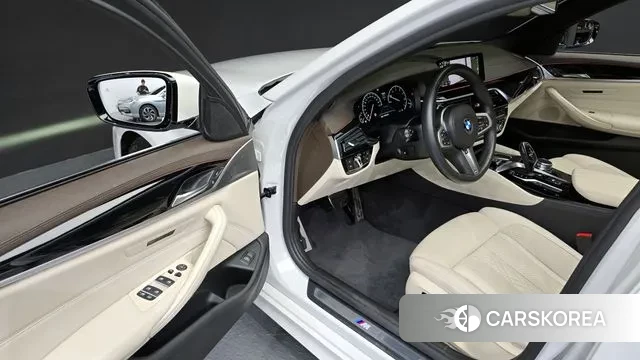 BMW 5 Series (G30) id 3018538 из Кореи 20