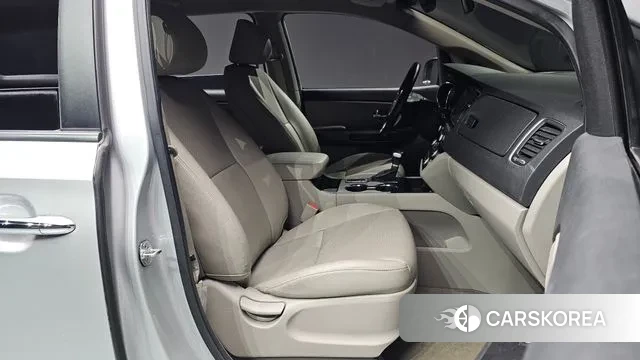 Kia The New Carnival id 3535906 из Кореи 20