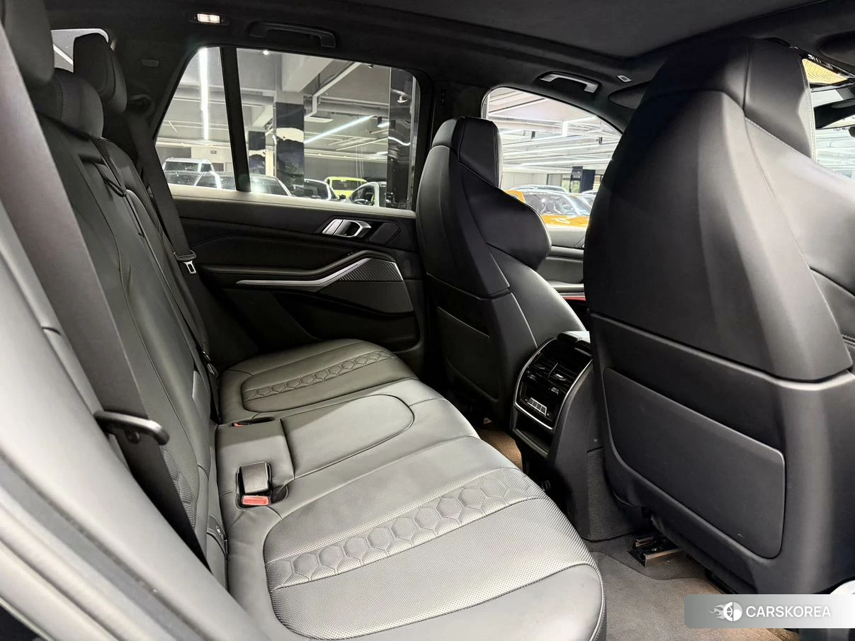 BMW X5 M id 4452868 из Китая 13