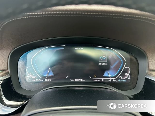 BMW 5 series PHEV id 4212646 из Китая 22