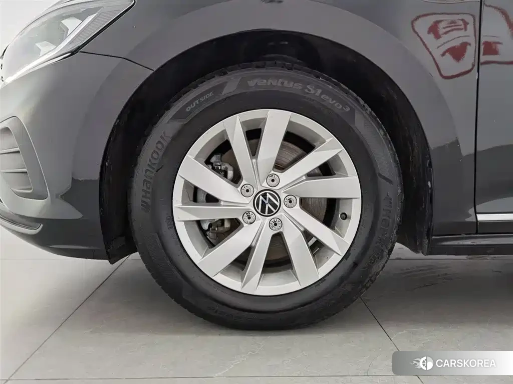 Volkswagen Passat id 4577424 из Китая 24