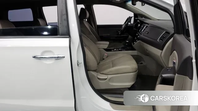 Kia All New Carnival id 3563414 из Кореи 20