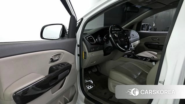 Kia All New Carnival id 4378228 из Кореи 31