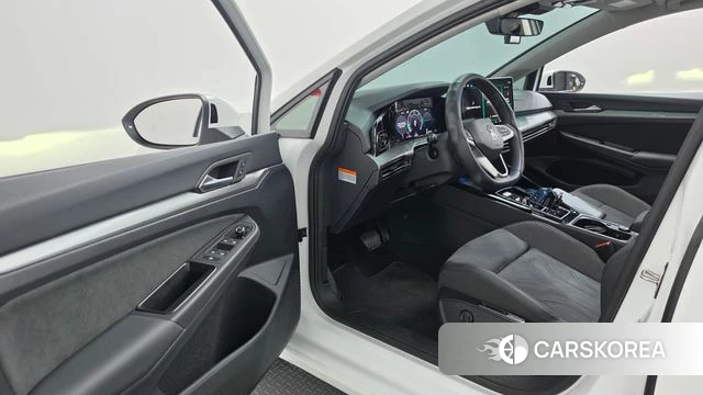Volkswagen Golf 8th Generation id 4870496 из Кореи 36