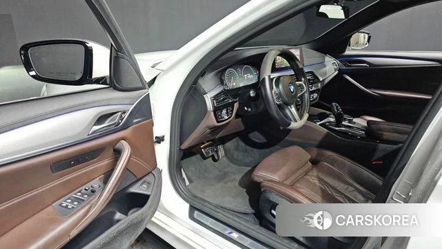 BMW 5 Series (G30) id 3916975 из Кореи 20